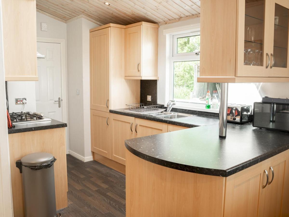 Pass The Keys The Lodge At Point House Farm - Sleeps Up To 6 Chester Exteriér fotografie