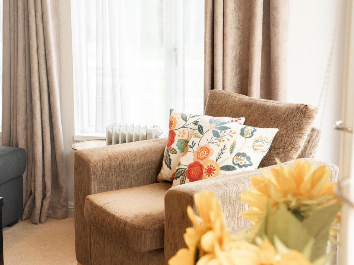 Pass The Keys The Lodge At Point House Farm - Sleeps Up To 6 Chester Exteriér fotografie
