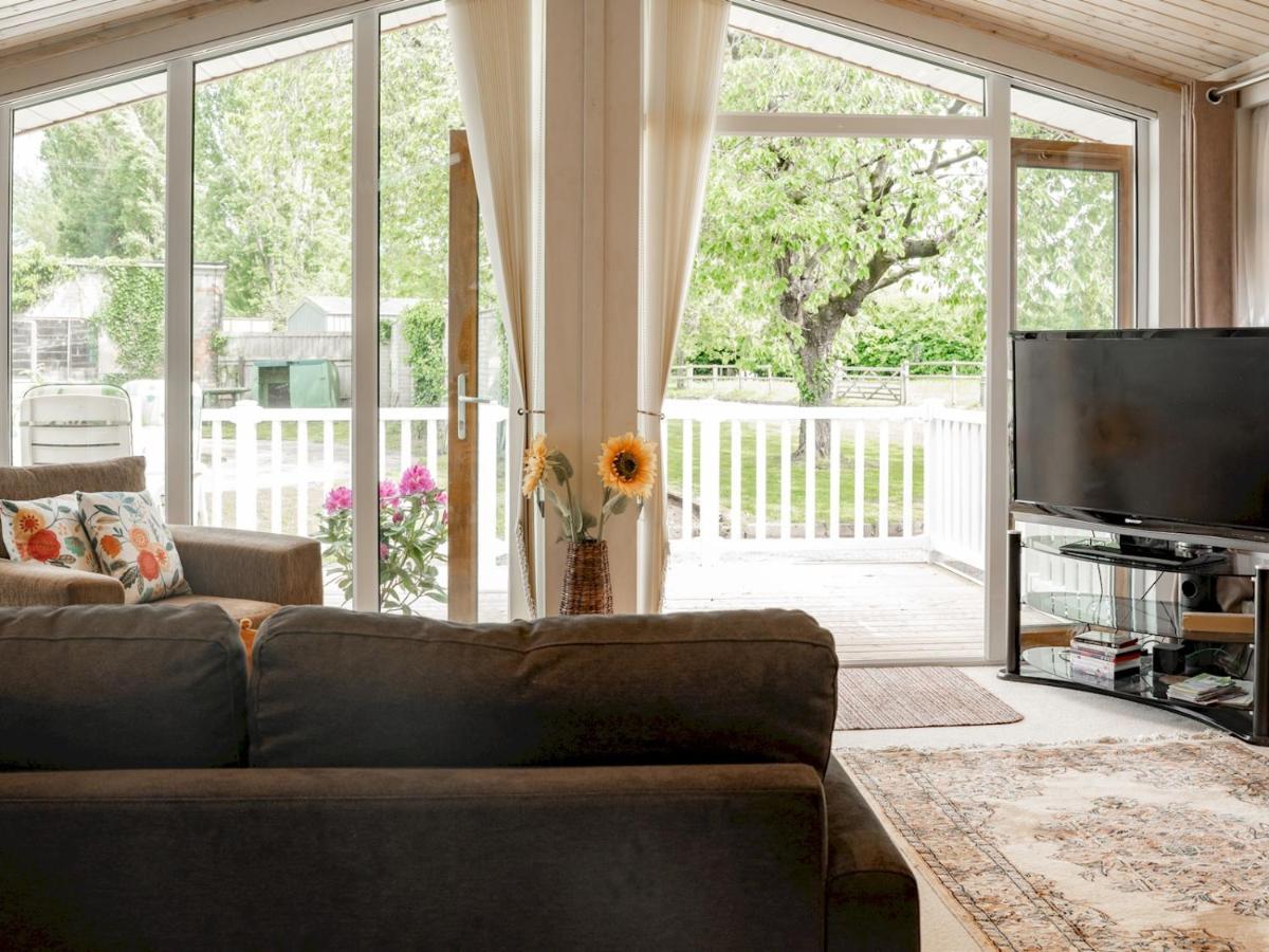 Pass The Keys The Lodge At Point House Farm - Sleeps Up To 6 Chester Exteriér fotografie
