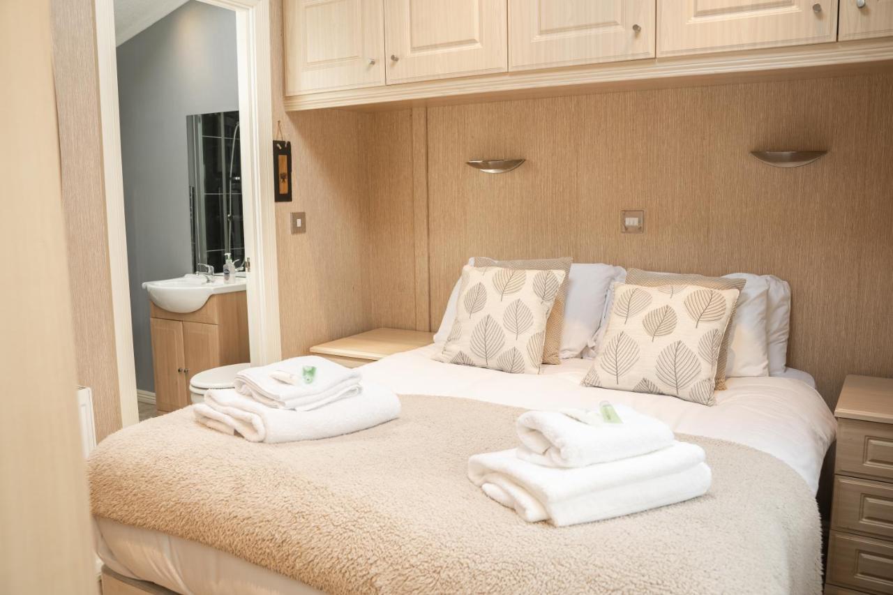 Pass The Keys The Lodge At Point House Farm - Sleeps Up To 6 Chester Exteriér fotografie